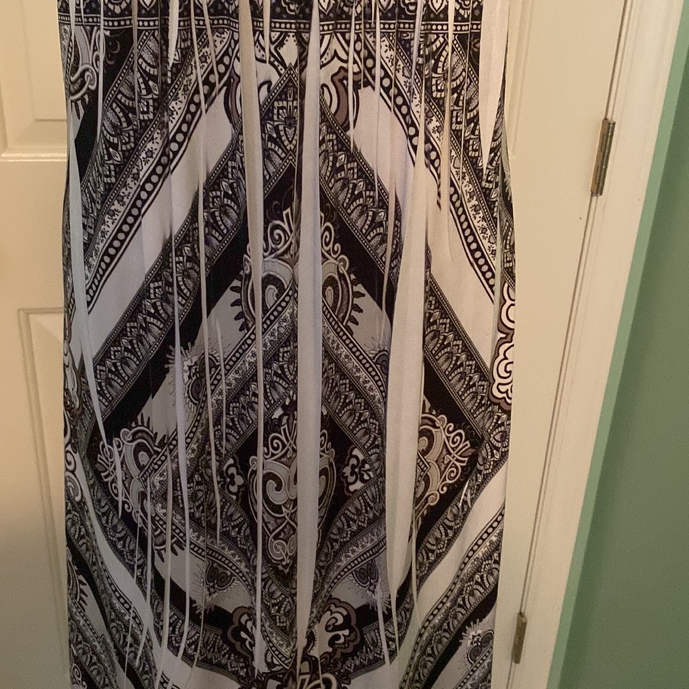 Dress - Picture 3 of 3